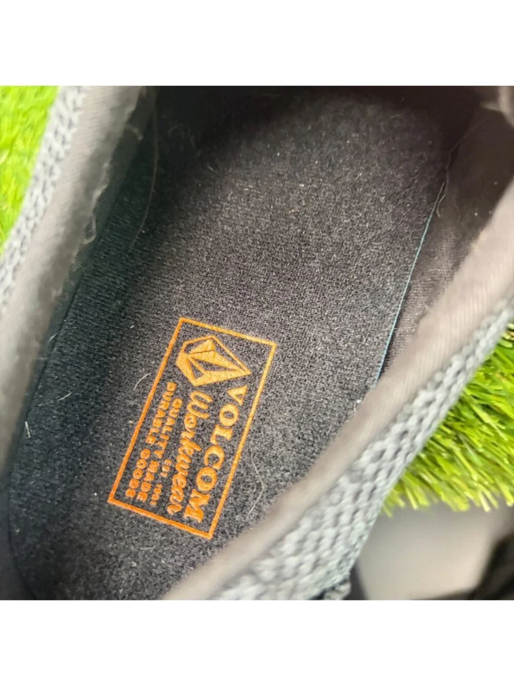 Volcom Chill Womens Size 7.5W Black Gray Composite Toe Safety Work Slip-On Shoes